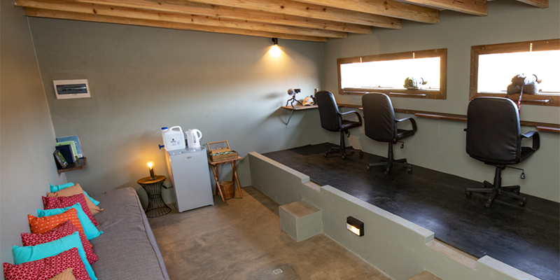 ground level photo hide safari